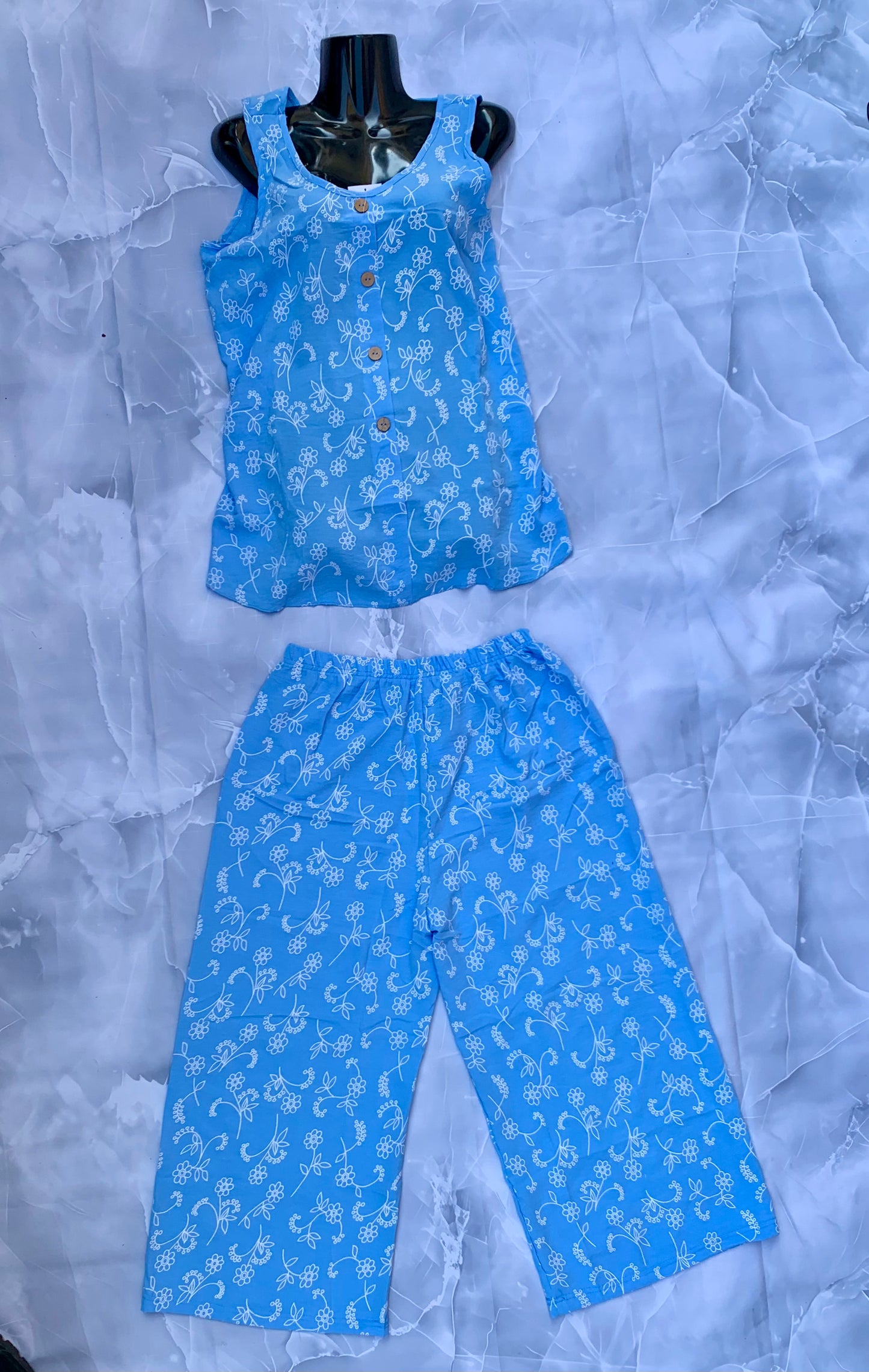 Conjunto de verano floral en lino suave — top sin mangas + pantalón
